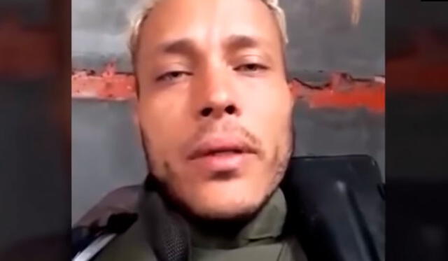 Óscar Pérez grabó un video en el momento en que anunciaba su rendición a los agentes chavistas que lo habían rodeado. Luego fue asesinado. Captura de video.