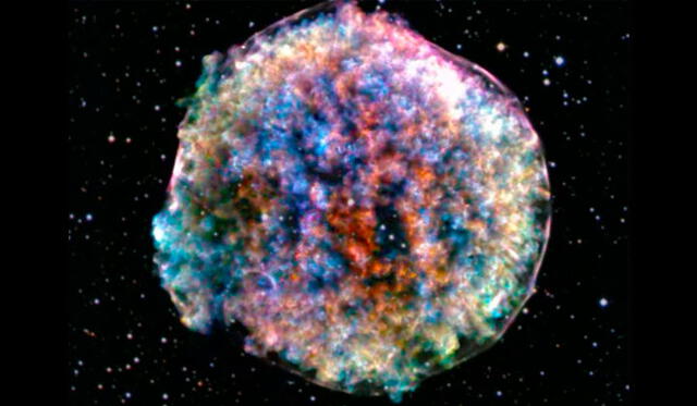 La supernova SN 1572, llamada 'Tycho' por su descubridor, se pudo observar a simple vista entre 1572 y 1574, a pesar de estar a más de 8000 años luz de la Tierra. Imagen: NASA.