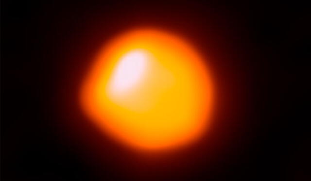 Una de las últimas vistas de la superficie de Betelgeuse, lograda por las instalaciones de ALMA, en Chile. Fuente: ESO.