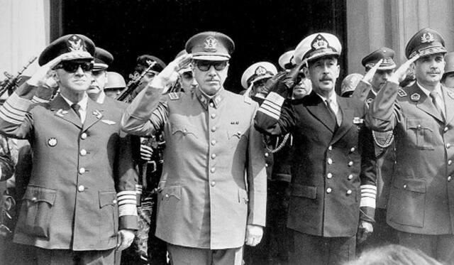La actual Constitución chilena fue promulgada durante la dictadura de Augusto Pinochet. Foto: AP.