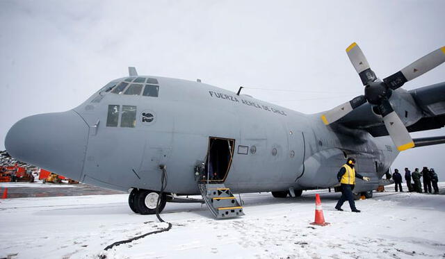 El avión hércules C-130 salió de Punta Arenas (sur de Chile) y perdió contacto a las 18:13 (21:13 GMT). Foto: AFP.