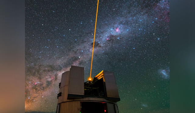En el modelo del universo curvo, si dos fotones viajan paralelamente, en algún punto terminarán chocando. Imagen: Telescopio ALMA/ESO.