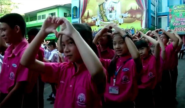 Estudiantes de la escuela en Ayutthaya (Bangkok, Tailandia). Foto: Reuters.