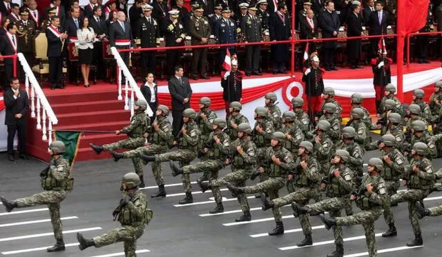 Desfile de las Fuerzas Armadas en Perú. Foto: Andina   