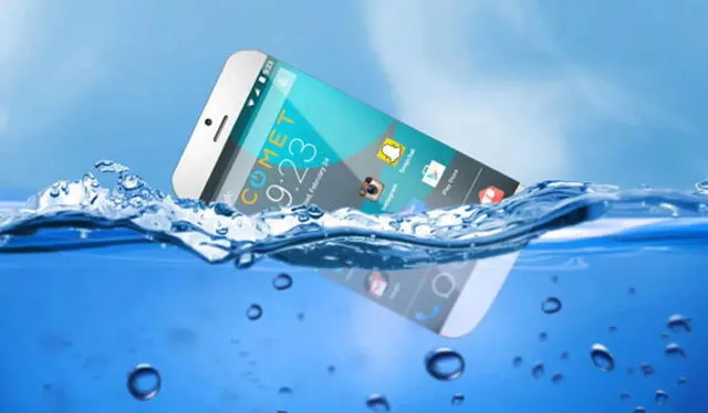 Smartphone: ¿qué hacer si mi teléfono se cae al agua?