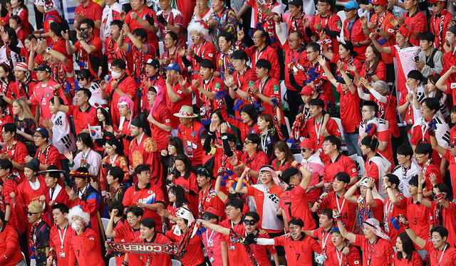 Corea del Sur: fanáticos alientan a selección en Qatar 2022. Foto: AFP