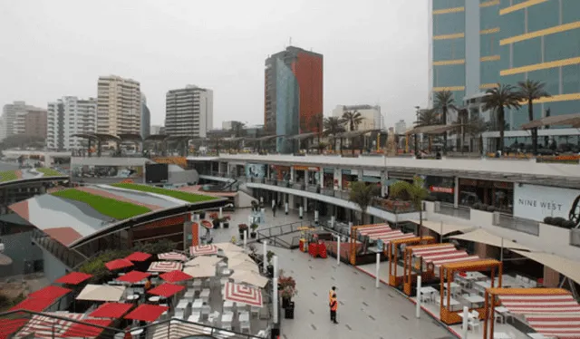 Larcomar fue fundado el 27 de noviembre de 1998 y desde esa fecha se convirtió en el mall más resaltante de Lima. Foto: GLR