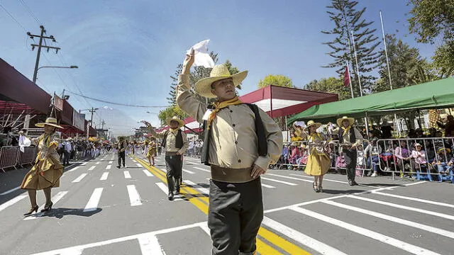  Corso de la Amistad es una de las actividades más importantes de Arequipa durante aniversario. Foto: La República/Archivo   