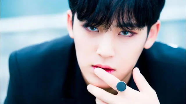 Mingyu es el nombre artístico de Kim Mingyu, es un cantante, rapero, actor, modelo y bailarín. Nacido en Corea del Sur. Mingyu es el nombre artístico de Kim Mingyu, es un cantante, rapero, actor, modelo y bailarín. Nacido en Corea del Sur.