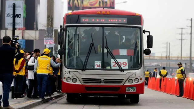 La línea 209 del corredor rojo recorre la av. Universitaria. Foto: La República/archivo   