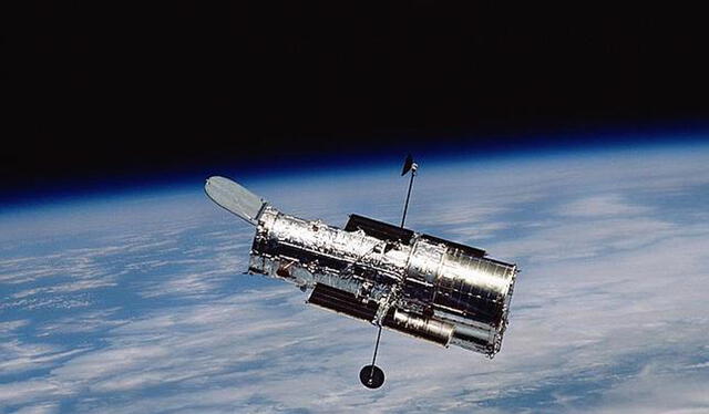 El Telescopio Espacial Hubble orbita al exterior de la atmósfera terrestre. Es un proyecto de la NASA y la ESA | Foto: NASA