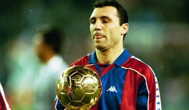 El búlgaro, Hristo Stoichkov, también levantó el Balón de oro con la camiseta del Barcelona. Foto: difusión