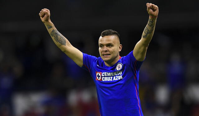 Jonathan Rodríguez no pudo anotar en esta llave contra Pachuca. Foto: AFP Jonathan Rodríguez no pudo anotar en esta llave contra Pachuca. Foto: AFP