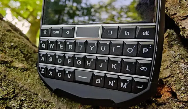 Así luce el teclado físico del Titan Pocket. Foto: Gizmodo