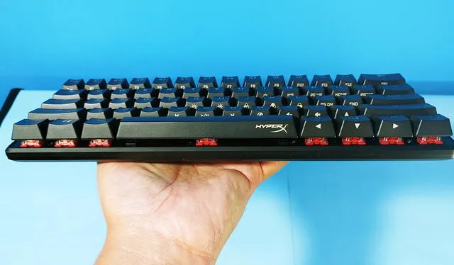 Atajos grabados debajo de la función principal de las teclas. Foto: Edson Henriquez