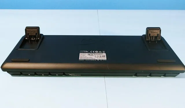 Patitas del HyperX Alloy Origins 60. Foto: Edson Henriquez