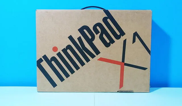 Caja del ThinkPad X1 Fold. Edson Henriquez