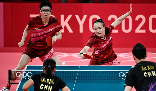 Jun Mizutani y Mima Ito le dieron el primer oro a Japón en tenis de mesa. Foto: AFP