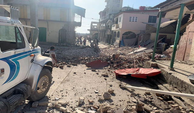 Casas y edificios destruidos tras el terremoto de magnitud 7,2 en Haití. Foto: Twitter