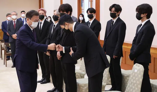BTS en actividad oficial con el presidente de Corea del Sur. Foto: Cheong Wa Dae
