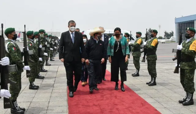 Pedro Castillo a su llegada a México. Foto: Cancillería