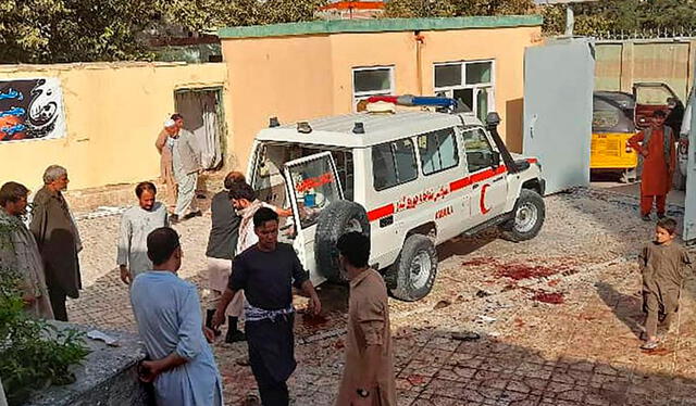 Este viernes, hubo un atentado contra una mezquita chií durante los concurridos rezos del viernes en la provincia de Kunduz, en el norte de Afganistán. Foto: AFP
