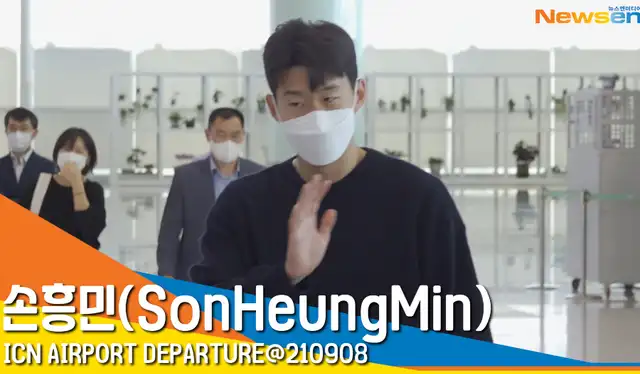 Son Heung Min arribó al aeropuerto de Incheon el 5 de septiembre. Foto: Newsen Son Heung Min arribó al aeropuerto de Incheon el 5 de septiembre. Foto: Newsen