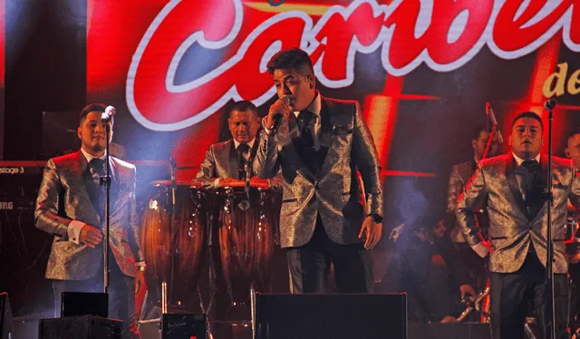 Edu Baluarte, exparticipante de La Voz, debutó con Caribeños de Guadalupe en un concierto en Lima por los 50 años del grupo. Foto: Luis Bayeto