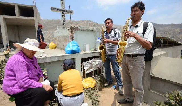 Familiares de difuntos contrataban bandas musicales. Foto: La República