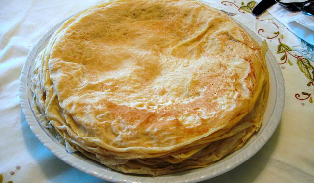 Las filloas son similares a las crepes, pero más delgadas y con una preparación diferente. Foto: Flickr Las filloas son similares a las crepes, pero más delgadas y con una preparación diferente. Foto: Flickr
