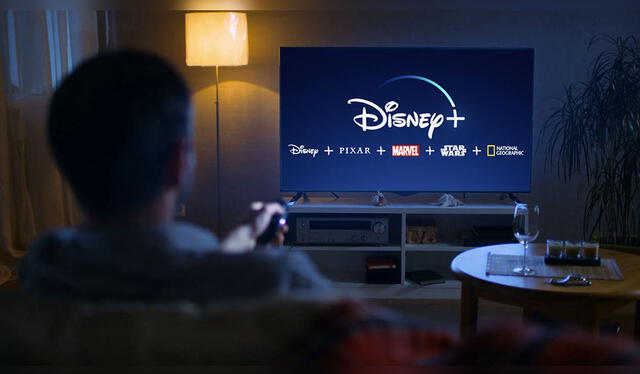 Sigue estos pasos para vincular tu cuenta de Disney Plus a tu televisor inteligente. Foto: composición LR