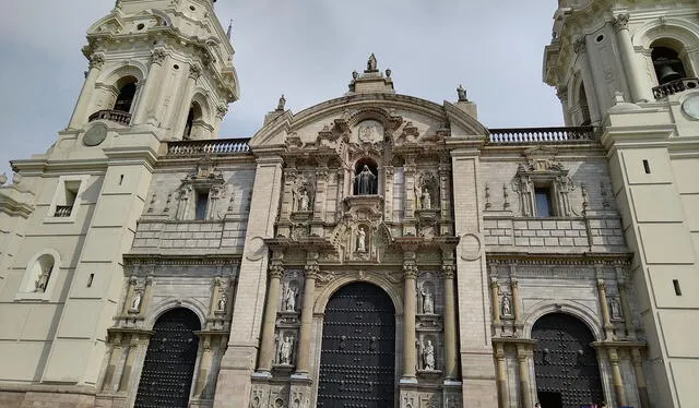 Fotografía de la Catedral  de Lima con la cámara principal del Huawei Nova 8i. Foto: Edson Henriquez