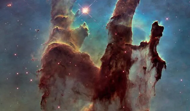 Esta imagen de los Pilares de la creación ​fue tomada el 1 de abril de 1995 y la nombraron una de las diez mejores fotografías del Hubble por Space.com. Foto: NASA / Jeff Hester / Paul Scowen