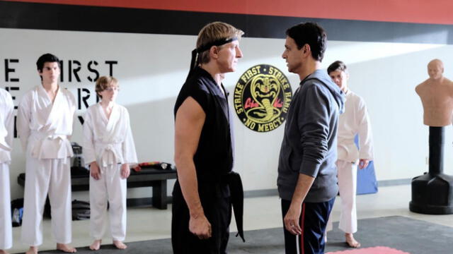 Cobra Kai también ha traído el regreso de estrellas de las películas originales como William Zabka. Foto: Netflix.