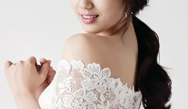 Park Shin Hye para Lotte Duty Free. Foto: Naver