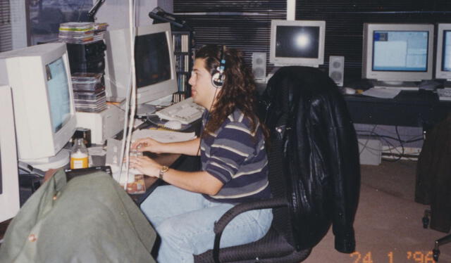 Romero en las oficinas de iD Software en 1996, meses antes de su partida. Foto: Twitter