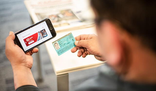 Pese a que a la fecha se encuentra vigente el pago del Bono Yanapay a través de los carritos pagadores, los que cobrarán por la Cuenta DNI todavía pueden activarla. Foto: La República