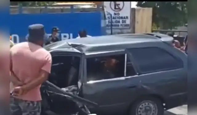 Accidente solo dejó daños materiales. Foto: captura video Kamila Tv