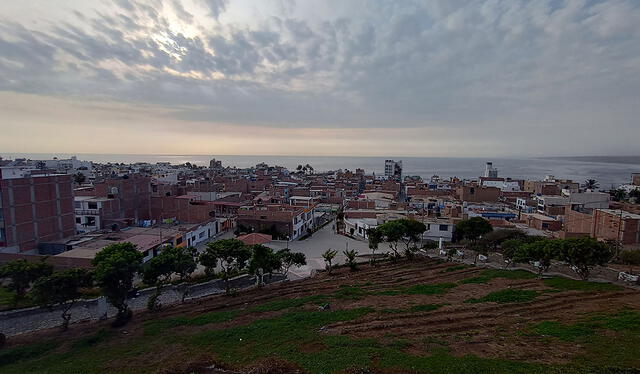 Fotografía con sensor gran angular del Mirador de Huanchaco. Foto: Edson Henriquez