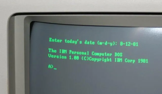PC-DOS (o 86 DOS) en una IBM PC. Con el paso de los años, IBM iría perdiendo terreno en la industria de computadoras personales. Foto: Xataka