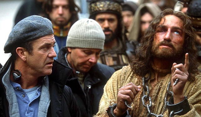 Mel Gibson junto a Jim Caviezel en el rodaje de "La pasión de Cristo". Foto: Icon Productions   