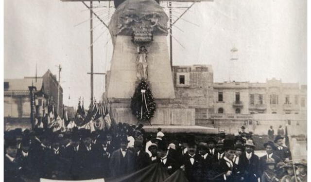 1926. Ceremonia patriótica en la Plaza San Martín. Foto: Lima la única