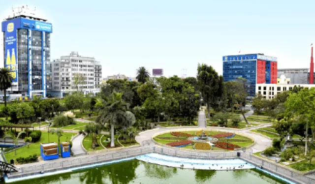Vista aérea del Parque de la Exposición, rodeado de edificios y la modernidad. Foto: Serpar