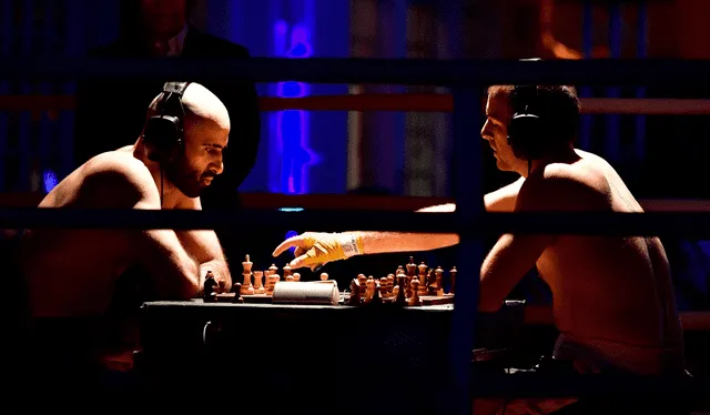 El chess boxing combina el boxeo con el ajedrez. Foto: AFP