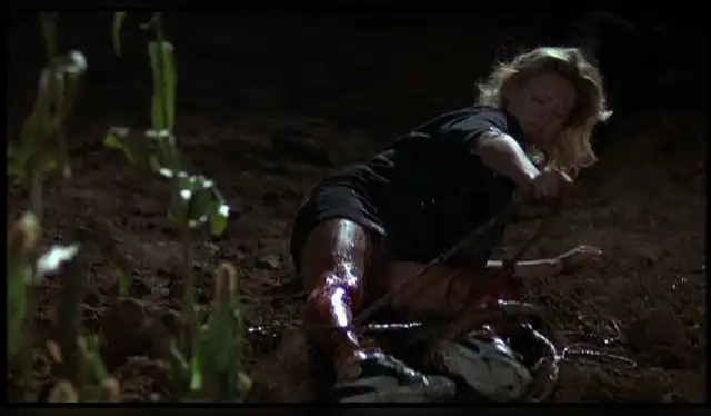 Charlize Theron en “Los chicos del maíz III: la cosecha urbana” de 1995. Foto: captura de Twitter Charlize Theron en “Los chicos del maíz III: la cosecha urbana” de 1995. Foto: captura de Twitter