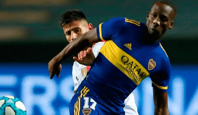 Luis Advíncula cuenta con un sueldo anual de 904.800 euros en Boca Juniors. Foto: AFP