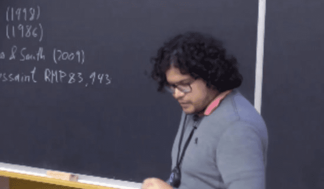 Carlos Argüelles es docente del Departamento de Física de la Universidad de Harvard. Foto: captura Instituto de Física Teórica