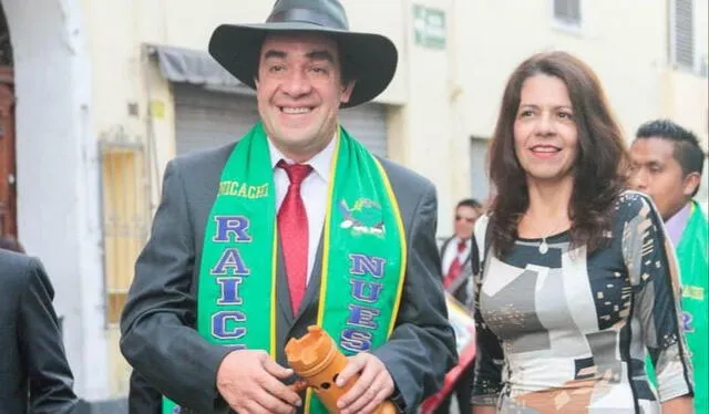 Yonhy Lescano junto a su esposa Patricia Contador. Foto: Revista Cosas