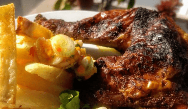 El pollo a la brasa es uno de los platos más populares del Perú. Foto: cookpad