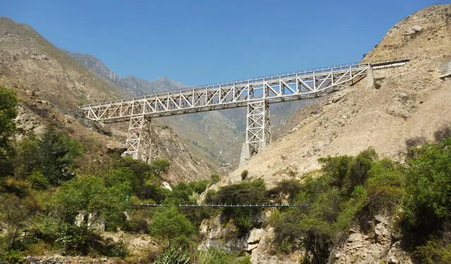 El Puente Verrugas tiene una altura de 253 pies y 574 pies de largo. Foto: Mapio.net